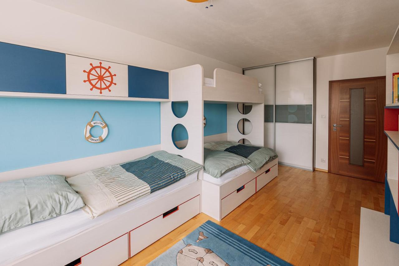 Apartment Family Bratislava Parking Slot Included! Exterior photo